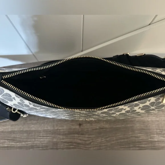 *BUNDLE* NWOT Kate Spade ♠️ Flower Crossbody with Matching Flower Wallet - Picture 4 of 12